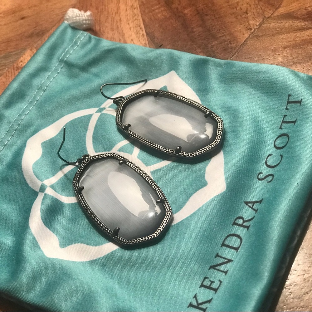 Kendra scott Danielle earrings in gunmetal/grey